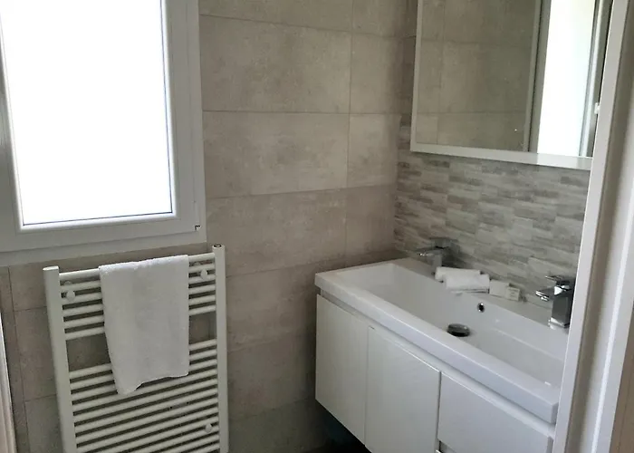 D'hotes Du Muguet Avec Sdb Privative לינה וארוחת בוקר 3*