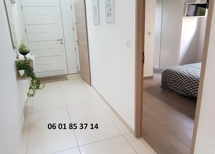 D'hôtes Du Muguet Avec Sdb Privative Alojamento de Acomodação e Pequeno-almoço Le Mans